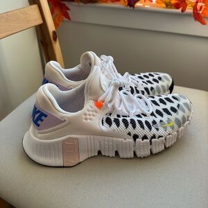 Nike Free Metcon 4 Training Shoes SIZE 10 Womens